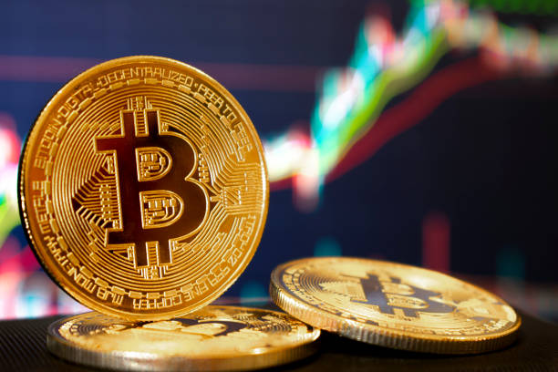 البيتكوين تتألق بقوة: من أصل مضاربي إلى ركيزة في النظام المالي العالمي
