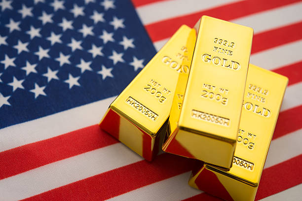 الذهب يتعافى من أدنى مستوى في أسبوعين مدعومًا بتراجع عوائد السندات وترقب التطورات الجيوسياسية