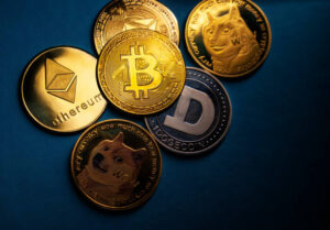 البيتكوين التقليدي أم Bitcoin Hyper؟ مقارنة تفصيلية تكشف الفوارق الجوهرية 2 البيتكوين ودوجكوين تحت المجهر: اختراقات فنية محتملة تعزز الزخم الصعودي