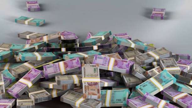 الروبية الهندية تحت ضغط الرسوم الأمريكية وتدفقات رؤوس الأموال الأجنبية