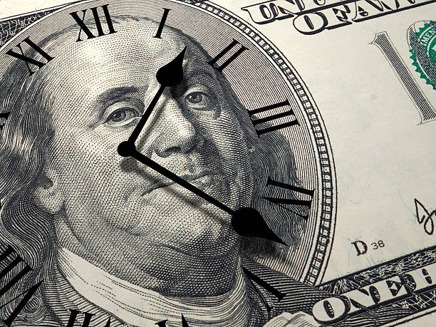أوقات عمل السوق الأمريكي: دليل شامل للمستثمرين الدوليين