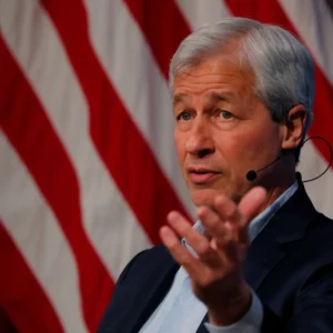 جيمي ديمون يحذّر: فقاعة وول ستريت تقترب من الانفجار والأسهم الأمريكية مهددة بتصحيح قاسٍ 1 جيمي ديمون يحذّر: فقاعة وول ستريت تقترب من الانفجار والأسهم الأمريكية مهددة بتصحيح قاسٍ