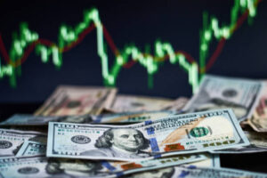 خفض الفائدة وآثاره المتعددة على الأسواق المالية: الدليل الشامل 2 خفض الفائدة وآثاره المتعددة على الأسواق المالية: الدليل الشامل