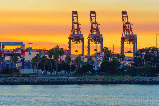 جيفريز تبدأ تغطية Porr بتوصية “شراء” وتستهدف ارتفاع السهم 32% بفضل ازدهار مشاريع البنية التحتية الأوروبية 2 جيفريز تبدأ تغطية Porr بتوصية “شراء” وتستهدف ارتفاع السهم 32% بفضل ازدهار مشاريع البنية التحتية الأوروبية